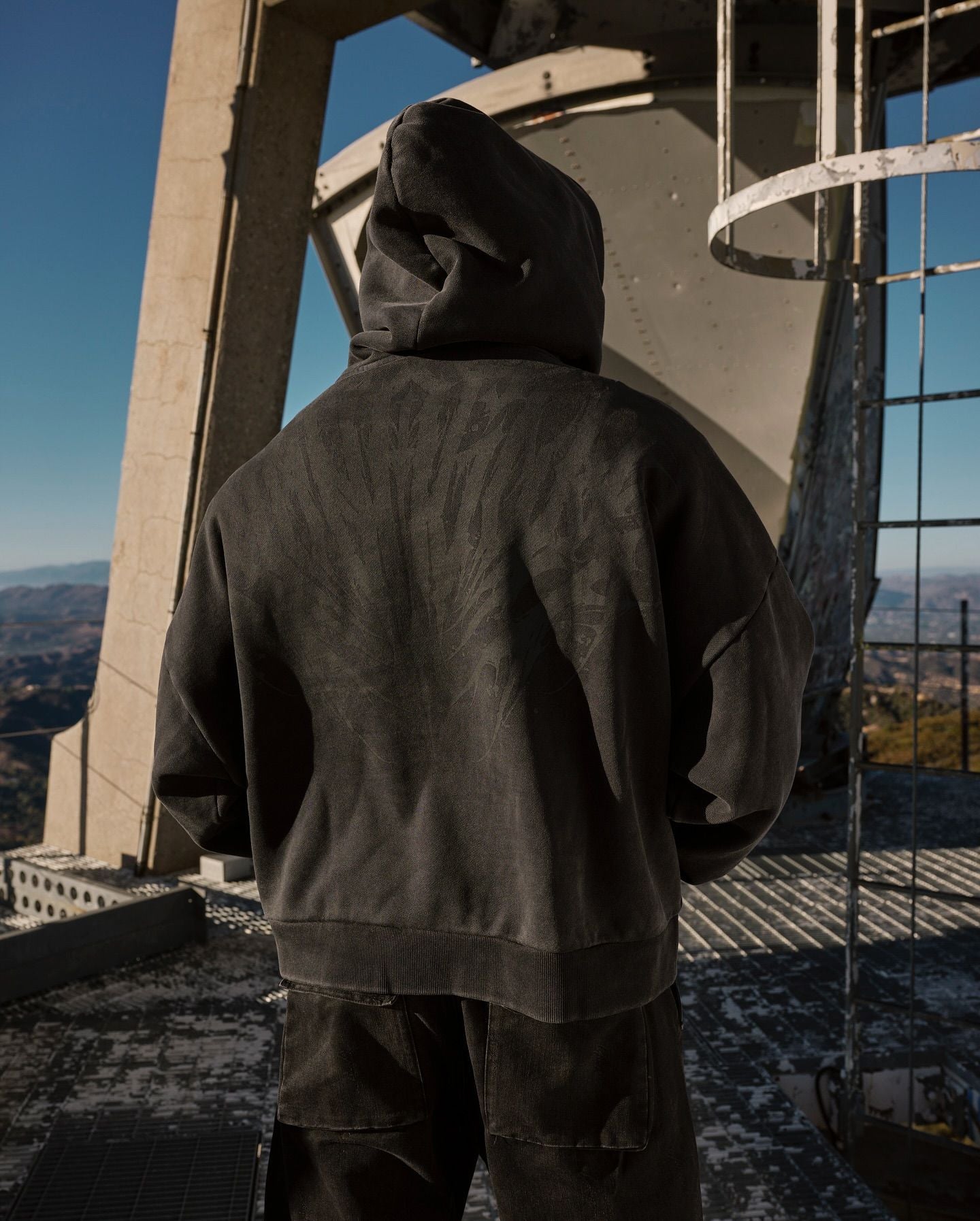 5266 - Dark Wave Hoodies